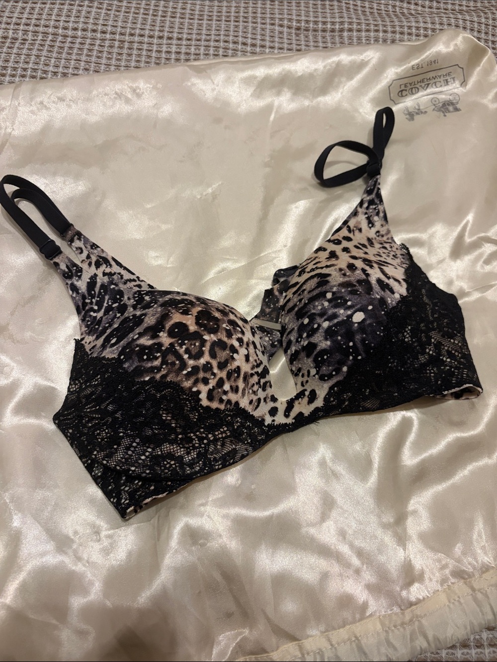 Victoria’s secret Leopard Print Lace Trim Wireless Bra - Black/Cream
